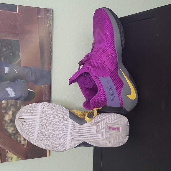 Lebron Soldier XIV - Picture 4 of 4